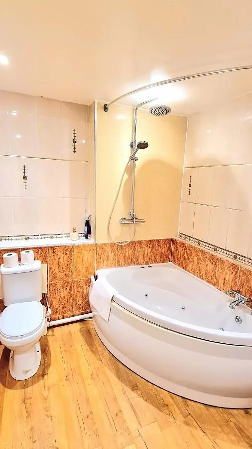 Luxury Five Bedroom Deluxe Duplex Apartment I City Centre Edinburgh I Fully Equipped I Fountainpark
