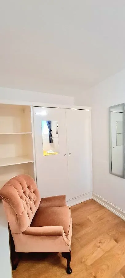 Luxury Five Bedroom Deluxe Duplex Apartment I City Centre Edinburgh I Fully Equipped I Fountainpark Velká Británie