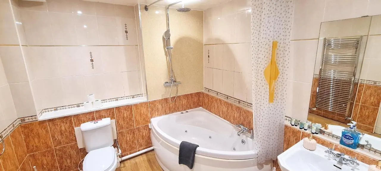 Luxury Five Bedroom Deluxe Duplex Apartment I City Centre Edinburgh I Fully Equipped I Fountainpark