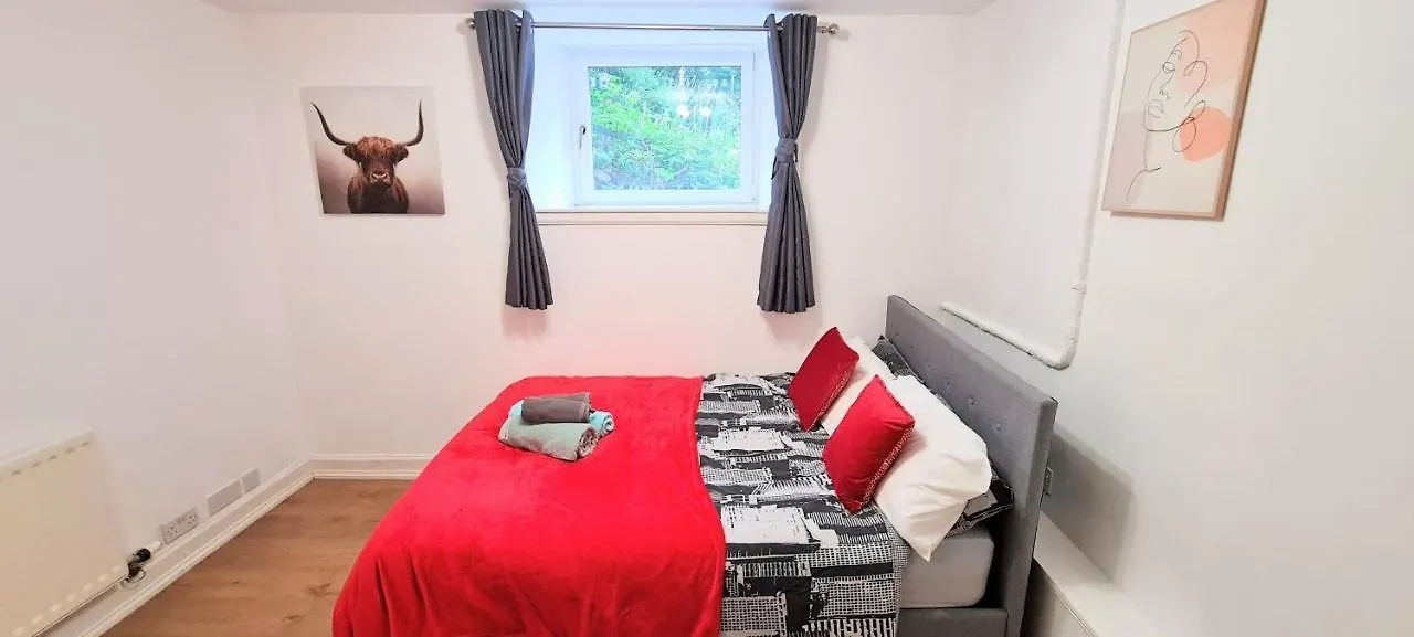 Luxury Five Bedroom Deluxe Duplex Apartment I City Centre Edinburgh I Fully Equipped I Fountainpark Velká Británie